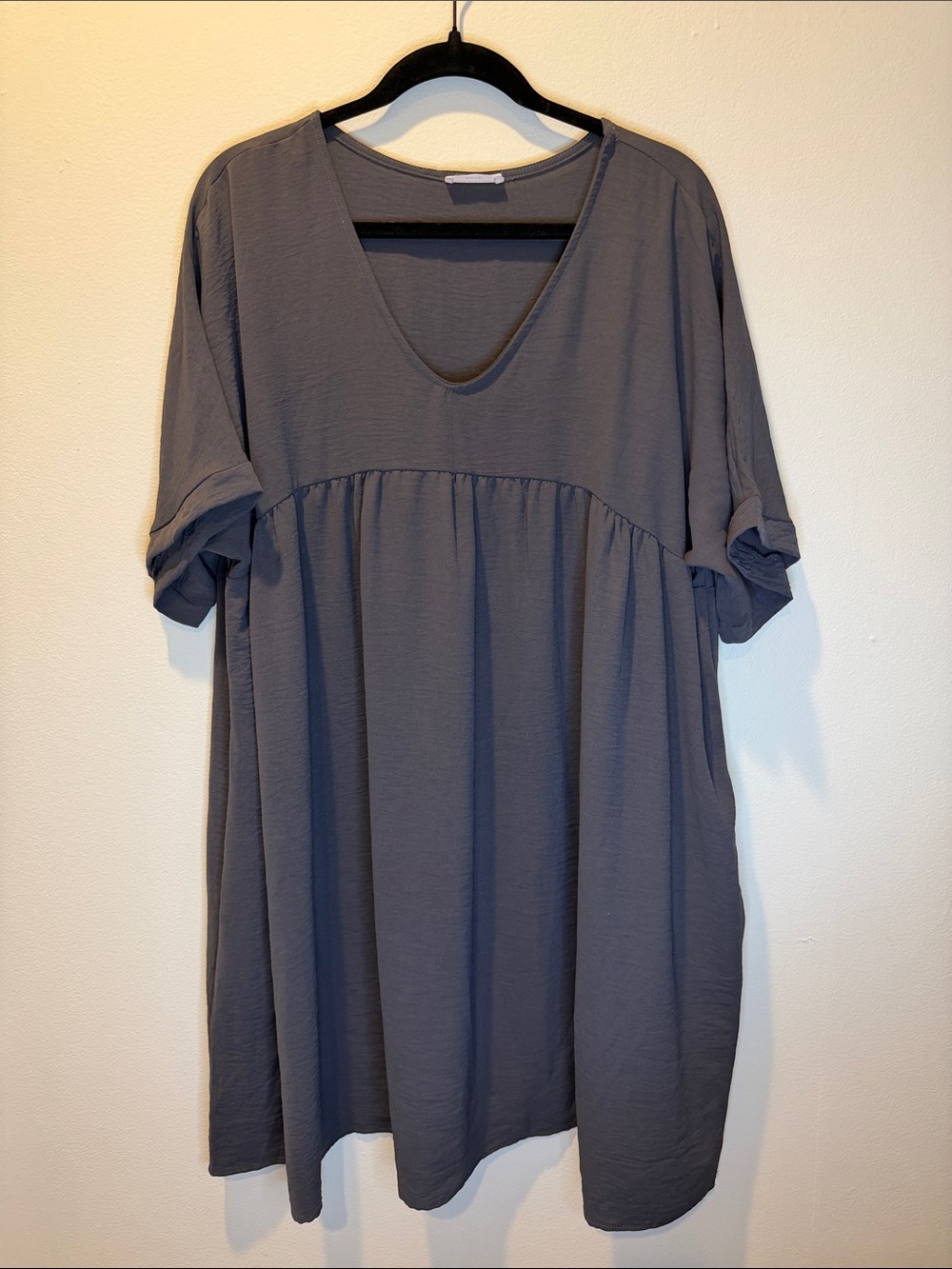 Chic Soul Relaxed V-Neck Dress in Charcoal